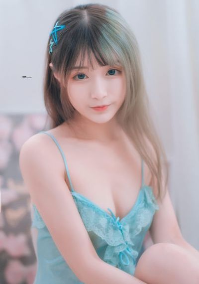 美女文胸视频_BD国语动漫免费观看