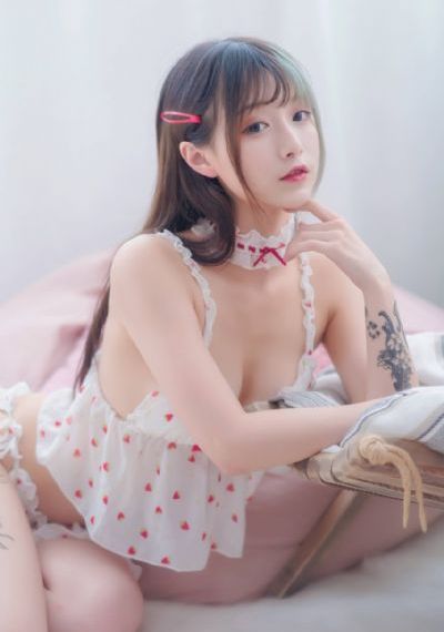 精品国偷拍自产在线观看_电影未删减版