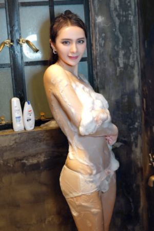 久久国产自偷拍肥婆_高清免费全集观看