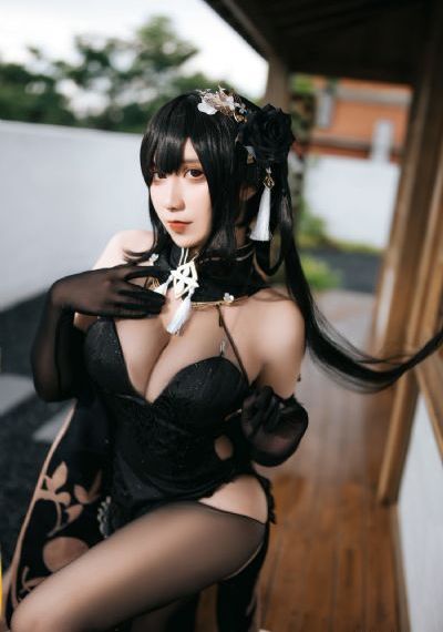 欧美美乳丰臀_BD英语在线观看