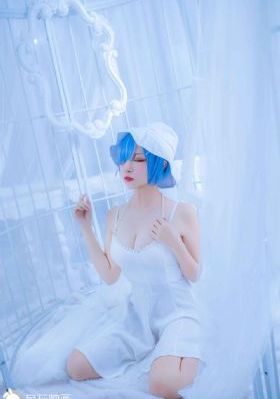 五月拍摄沟厕美女嘘嘘_高清电影在线观看