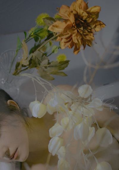 欧美制服丝袜iwo_720免费观看最新