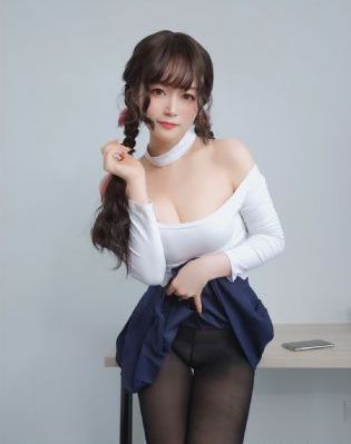 欧美风摄影作品_十万网红美女美酱